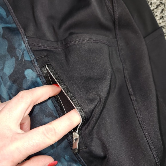 Athleta Frost Hi Traverse Leggings Hi Rise Black Green Floral Fairy Pockets Sz S - Picture 7 of 9